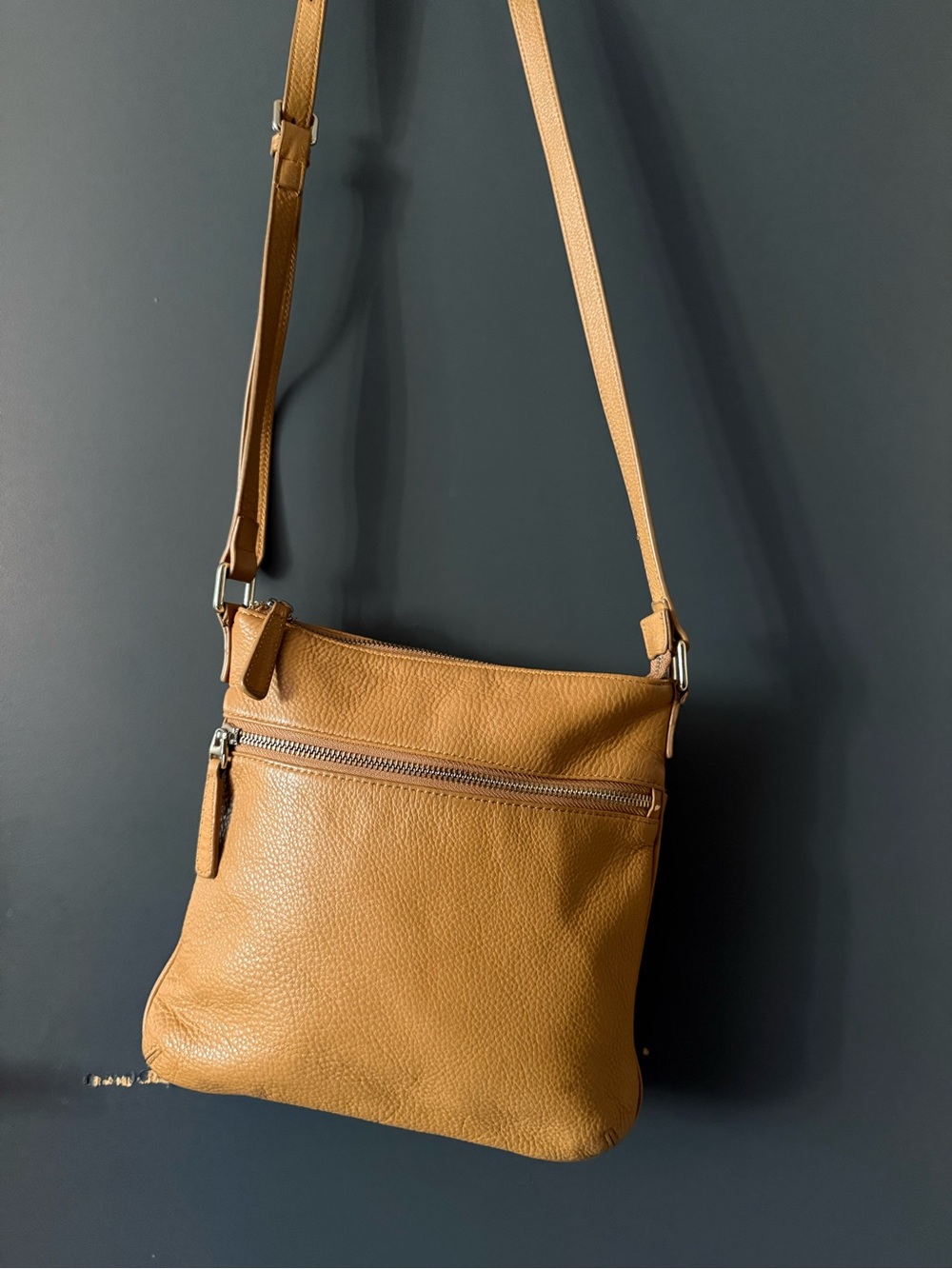 Tan Leather Crossbody Bag - Classic Everyday Carry